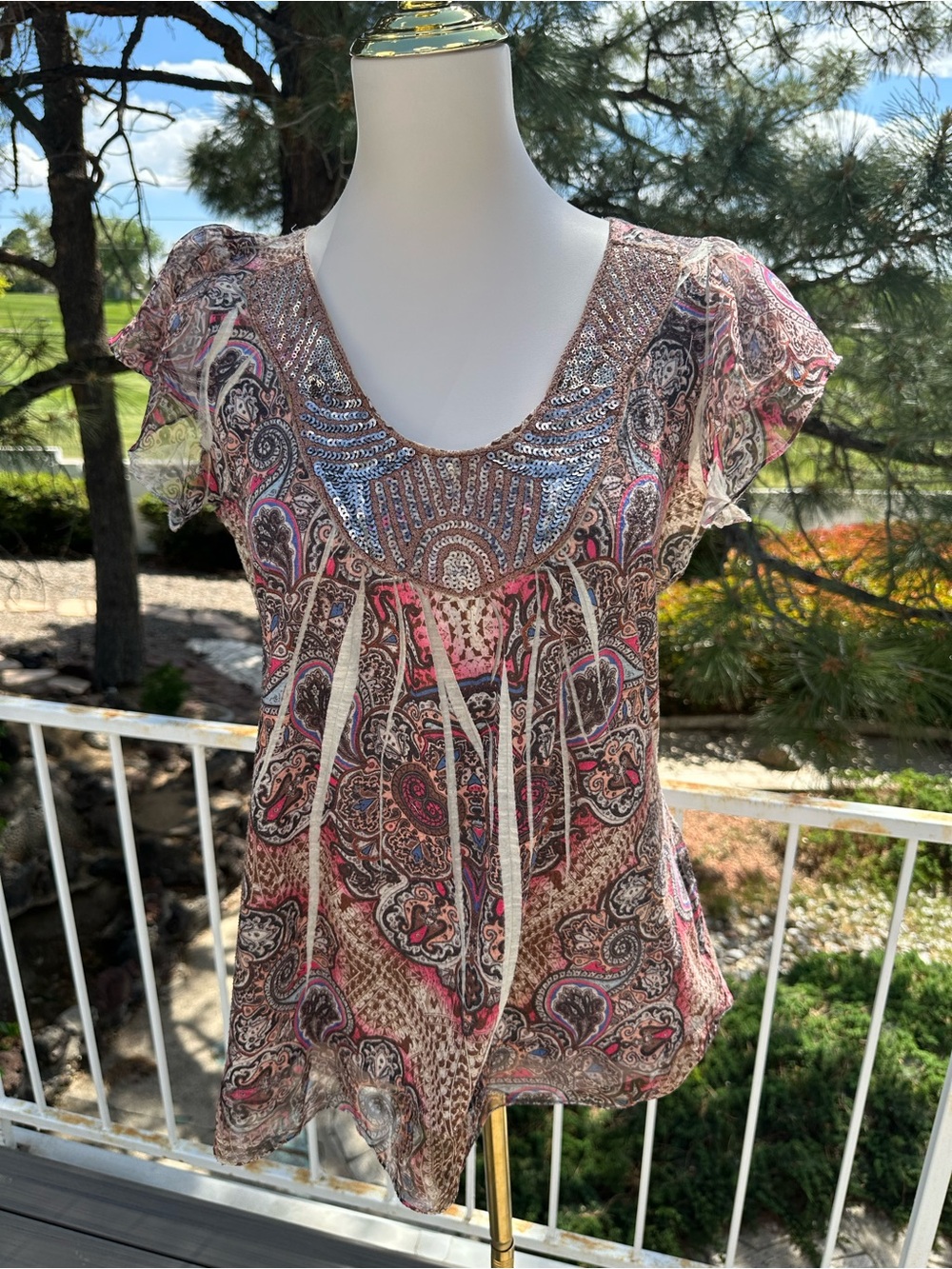 live and let live Pink Multi Paisley Beaded Flutter Sleeve Top